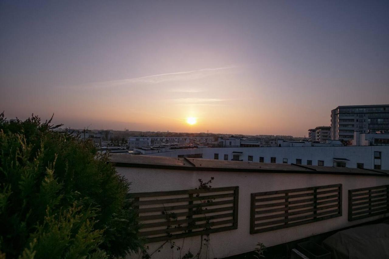 Dwupoziomowy, Rodzinny Apartament. Ochrona, Garaz. Varsó Kültér fotó