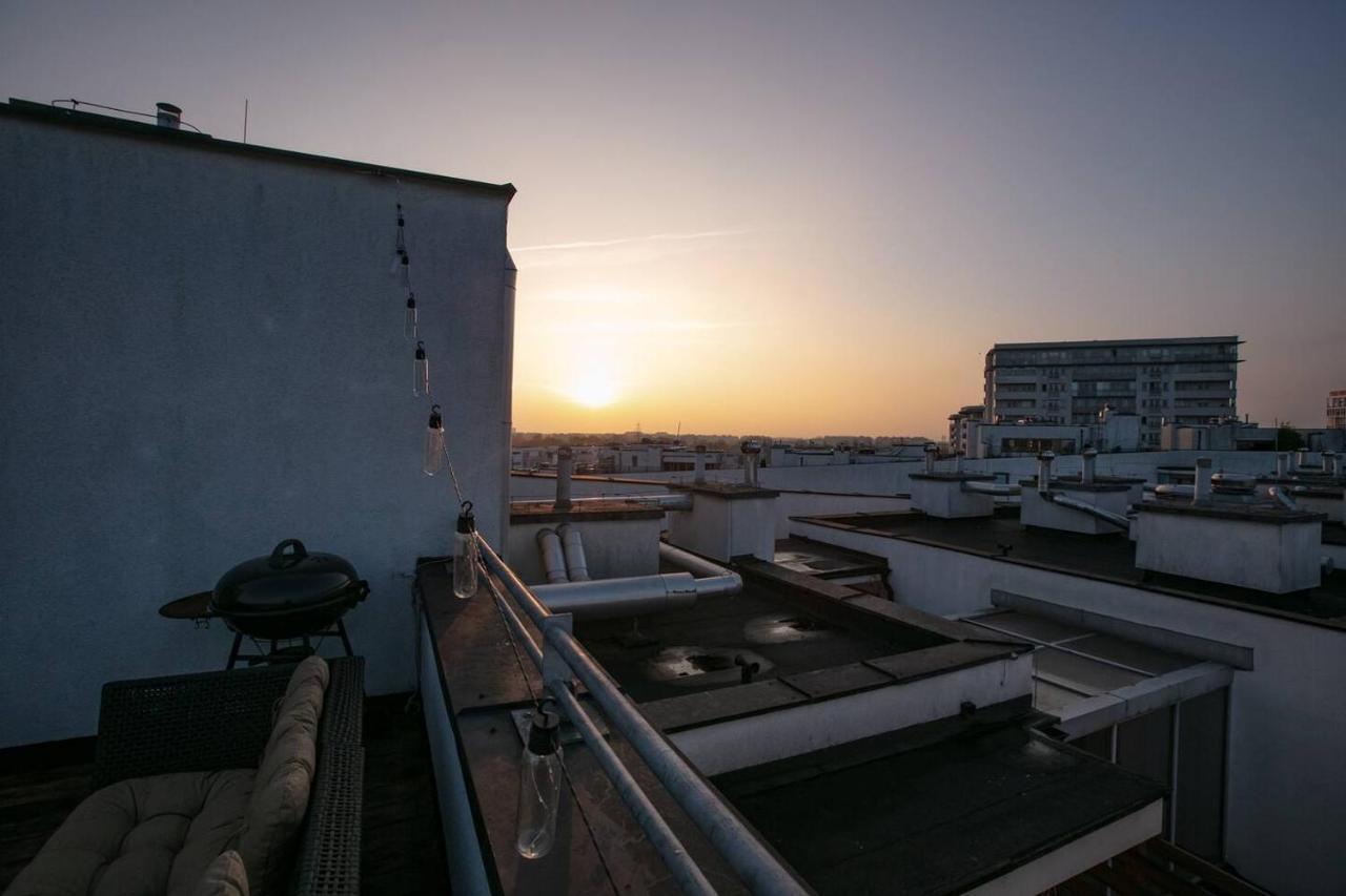 Dwupoziomowy, Rodzinny Apartament. Ochrona, Garaz. Varsó Kültér fotó
