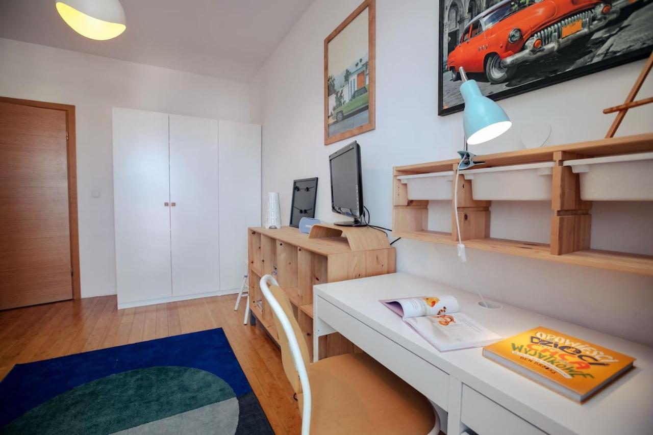 Dwupoziomowy, Rodzinny Apartament. Ochrona, Garaz. Varsó Kültér fotó