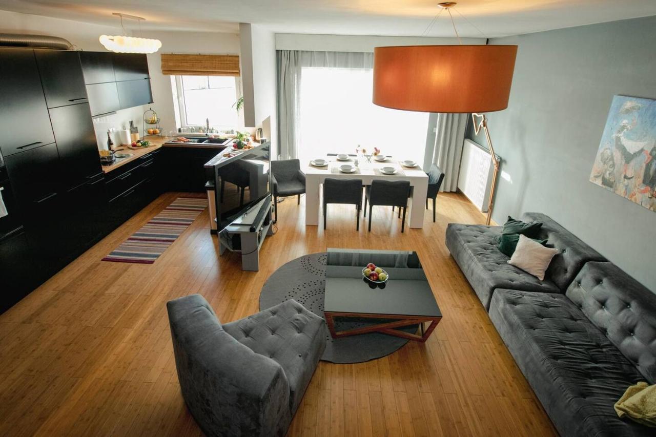 Dwupoziomowy, Rodzinny Apartament. Ochrona, Garaz. Varsó Kültér fotó