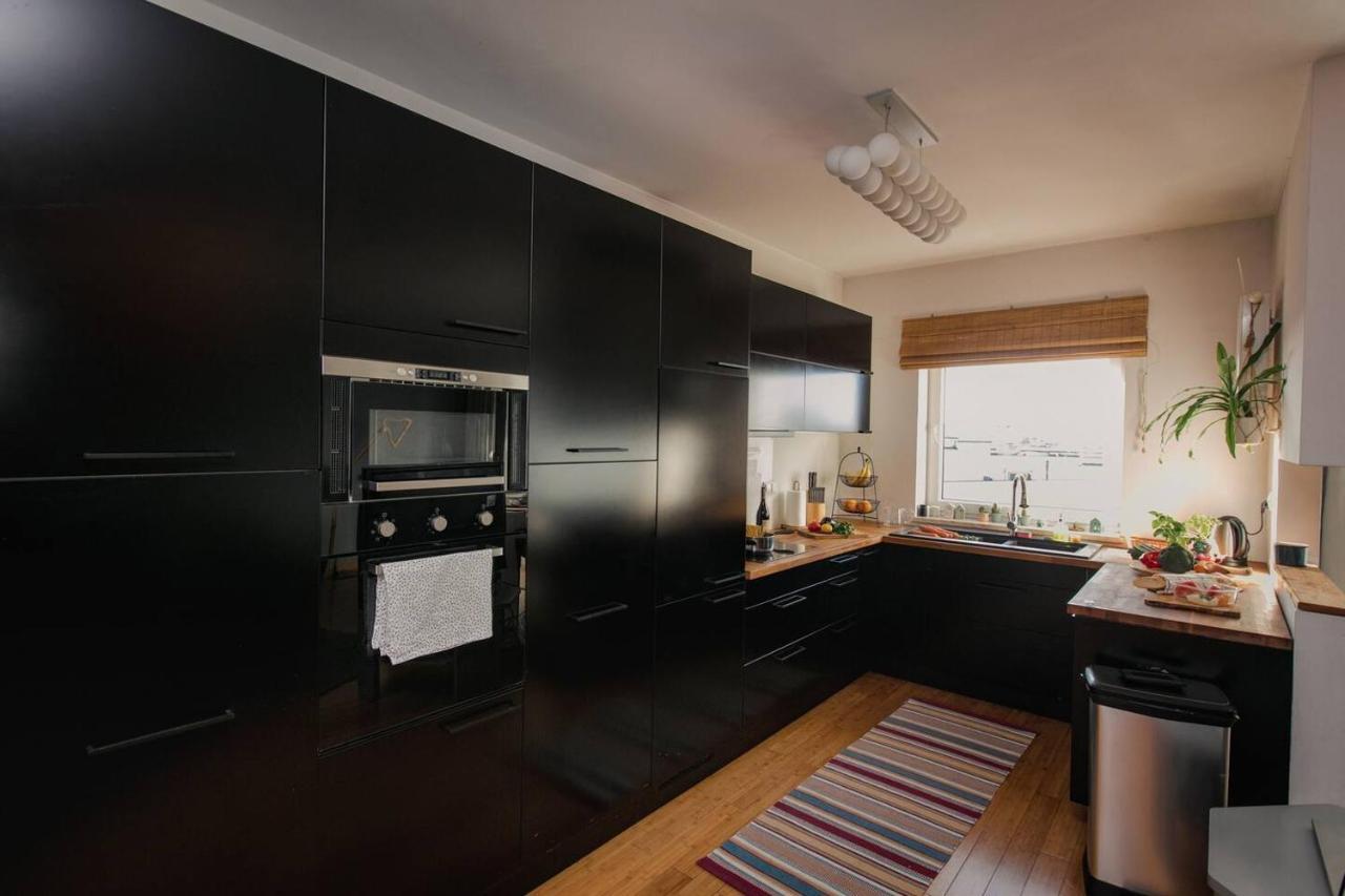 Dwupoziomowy, Rodzinny Apartament. Ochrona, Garaz. Varsó Kültér fotó