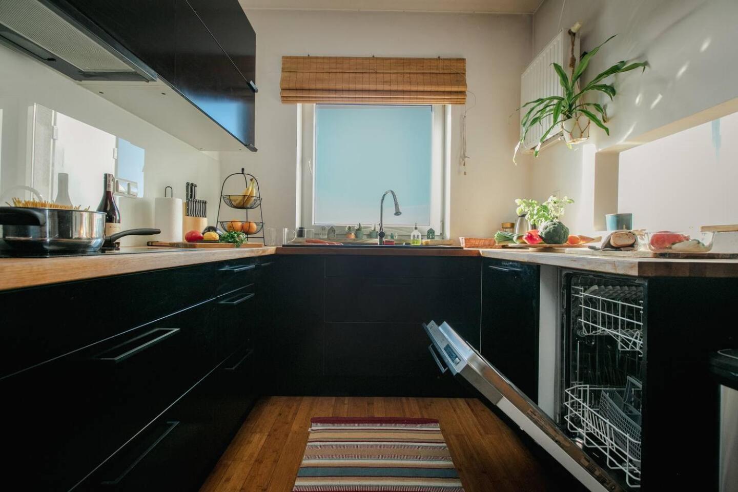 Dwupoziomowy, Rodzinny Apartament. Ochrona, Garaz. Varsó Kültér fotó